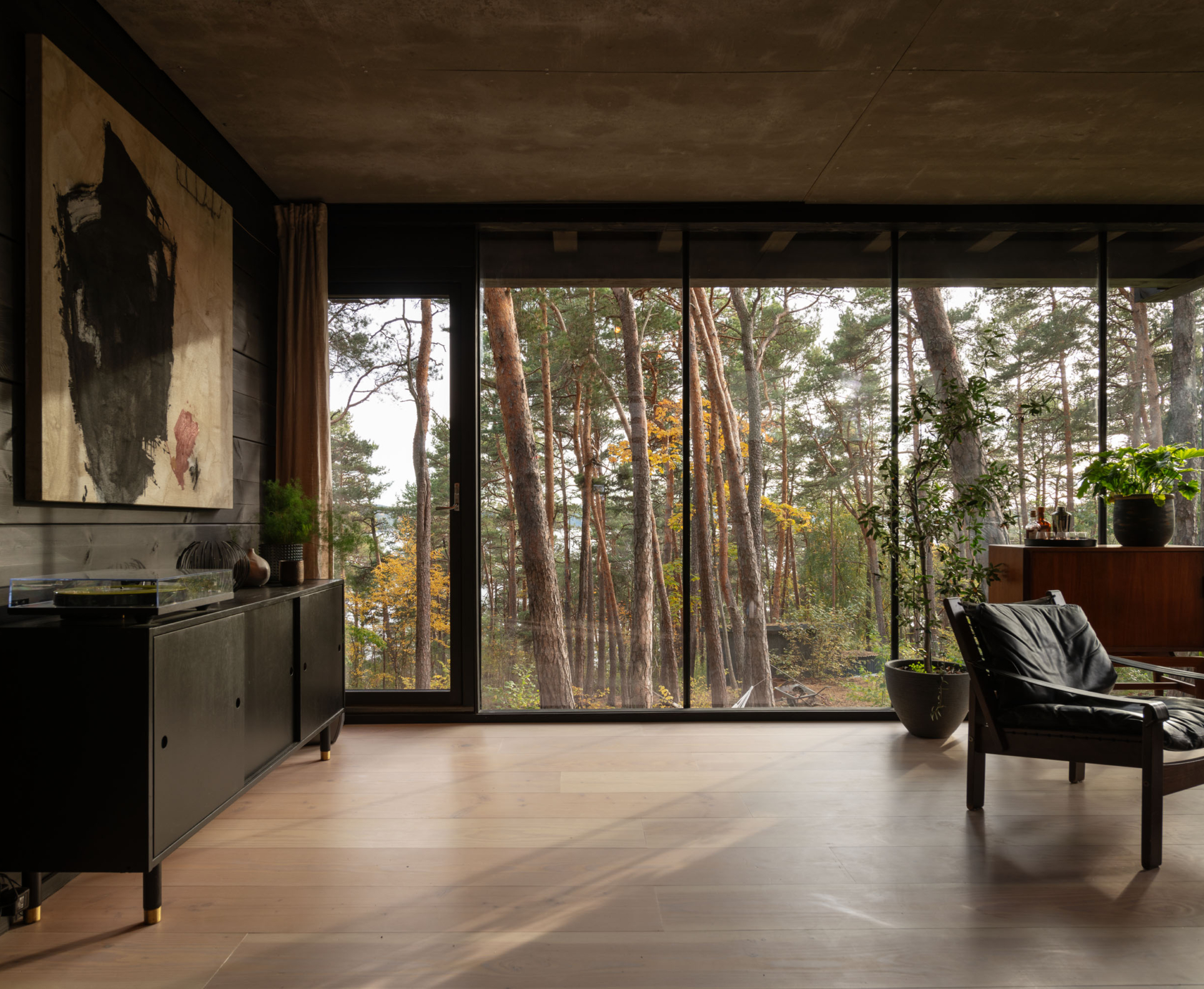 Crown Manor 41